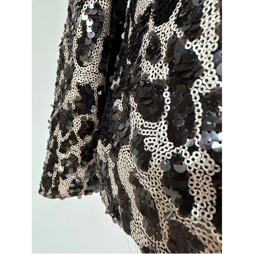 VERY Sequin Puff Shoulder Cut Out Back Blouse Size 8 Lined - Picture 2 of 5